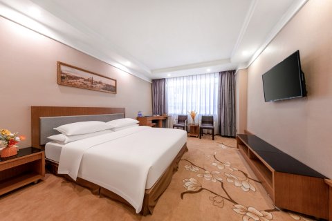 维也纳智好酒店(湛江海滨公园观海长廊店)