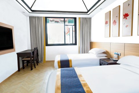 百喜·秋叶酒店(女儿城店)