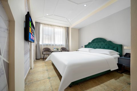 悦季酒店(宝鸡经二路火车站店)