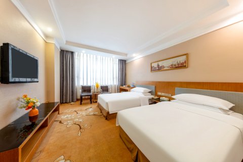 维也纳智好酒店(湛江海滨公园观海长廊店)