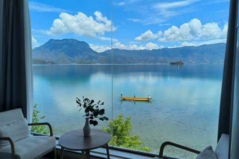 泸沽湖淳时·阿瓦东月客栈