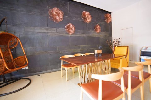 三迪佩斯酒店(宝鸡行政中心高铁站店)