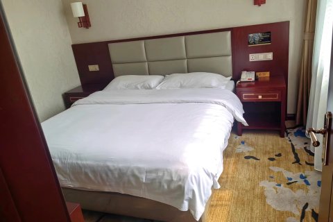 伊春泓江商务酒店