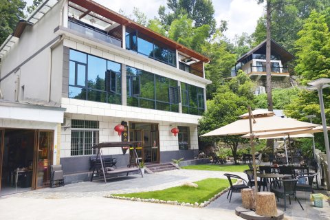 衡山半山腰明静山舍