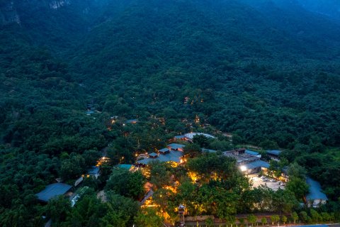 九州驿站(英德天门沟驿站树屋村)