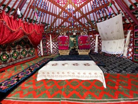 那拉提空中草原游牧人家古丽民宿