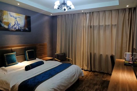 四姑娘山零丰阁客栈(长坪沟景区店)