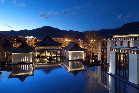 拉萨瑞吉度假酒店