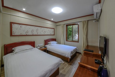 余姚四明山庄森林度假村