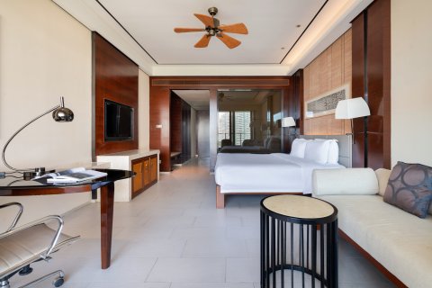 三亚中心皇冠假日酒店