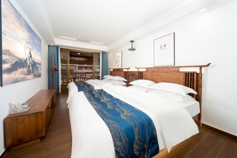 凤凰沱江又一家客栈