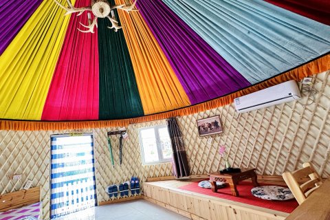 额尔古纳黑山头彩虹民宿