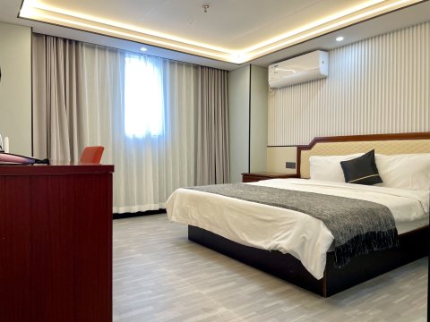 海上小屋酒店(上海惠南店)