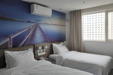 派酒店(西宁火车站店)