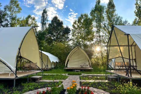 唐布拉蜜栈星空露营地