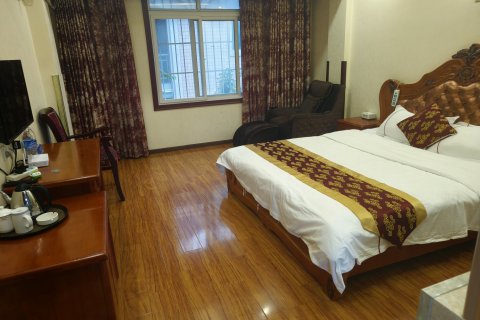 茂县羌寨缘假日酒店