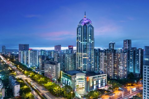 维纳斯皇家酒店(柳州窑埠古镇城中万达店)