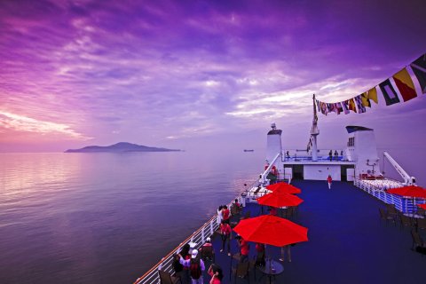 威海侨乡号游轮酒店