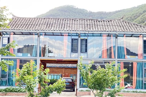 泸沽湖洛洼半岛客栈