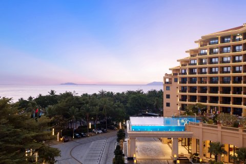 三亚金凤凰海景酒店