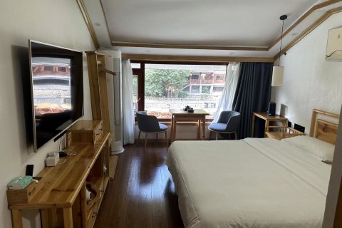 凤凰花锦时客栈