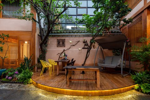 半院·繁花民宿