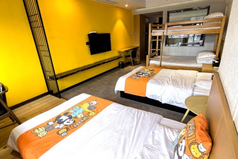 Q加·满庭芳客栈(张家界火车站天门山店)