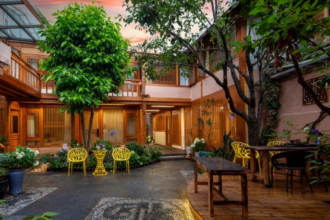 半院·繁花民宿