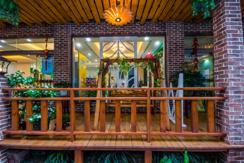 山神酒店(灵秀温泉店)