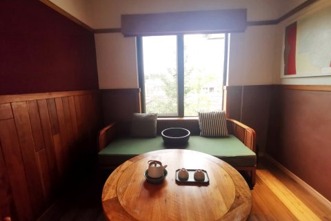 黟县无名初黑多白少民宿