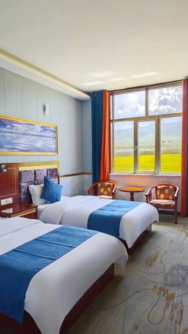 怡湖华庭酒店(青海湖二郎剑景区店)