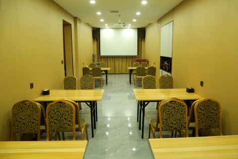 尚客优酒店(商丘高铁火车站店)