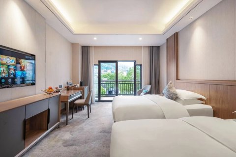 张家界专家村阳光庭院酒店(国家森林公园武陵源标志门店)