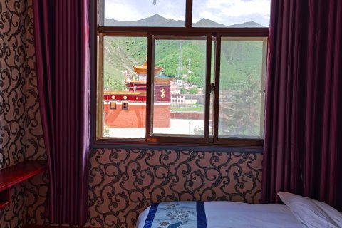 夏河彭措琳卡民宿