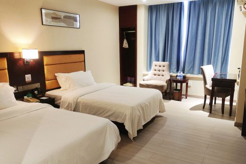 廉江华茂大酒店