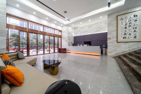 贵阳豪威大酒店(观山湖公园林城西路地铁站店)