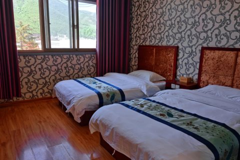 夏河彭措琳卡民宿