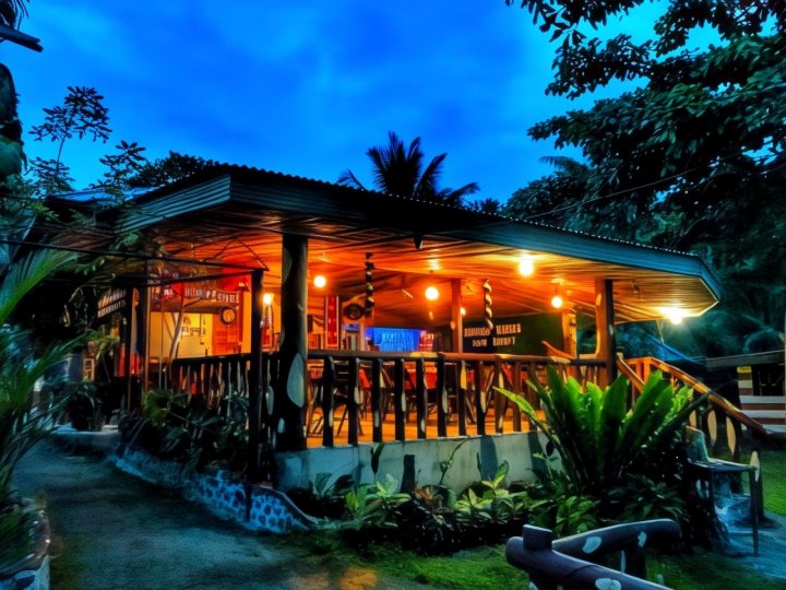 日出花园湖水度假村(Sunrise Garden Lake Resort)