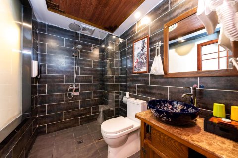 神农架自在居民宿(木鱼镇中国石化加油站店)