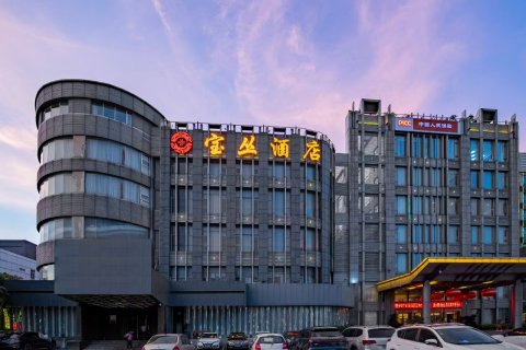 宝丛酒店(广州厦滘地铁站沙溪国际酒店用品城店)