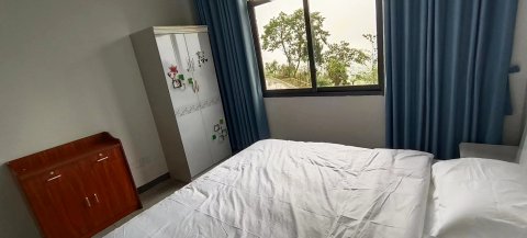 咏鸿度假山庄