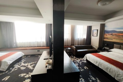 伊宁五洲艺术酒店(六星街景区店)