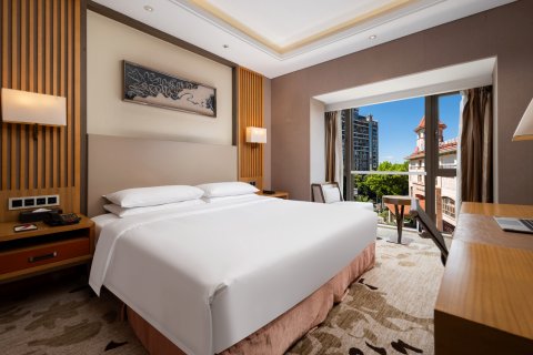 福州三迪华美达广场酒店(仓山万达金祥地铁站店)