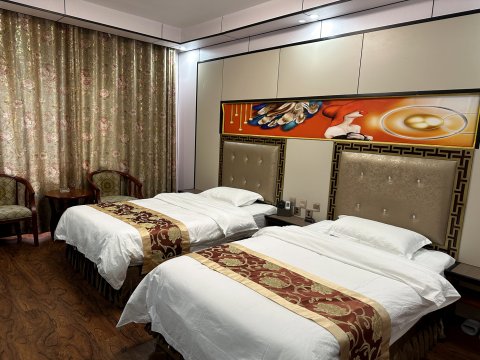 小金金隆大酒店