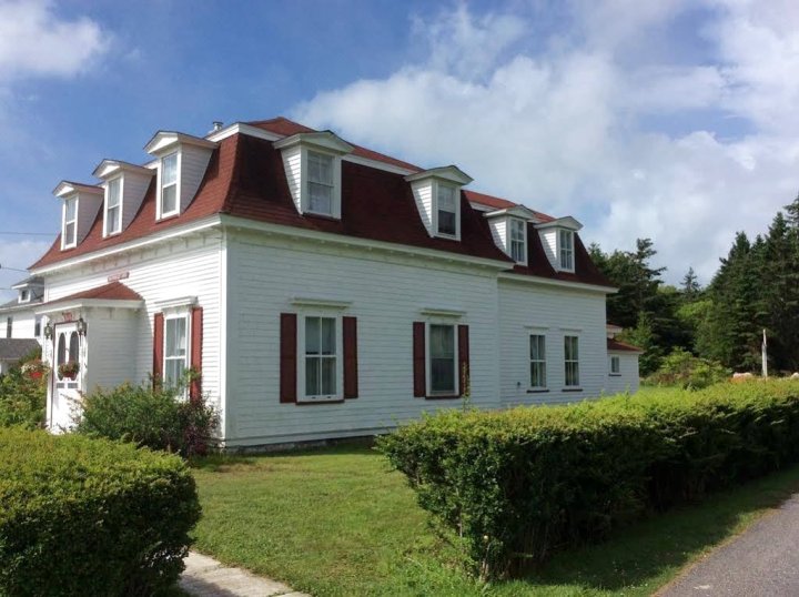 纳塔莉奥拉旅馆(Auberge Nathalie Ora Guesthouse)