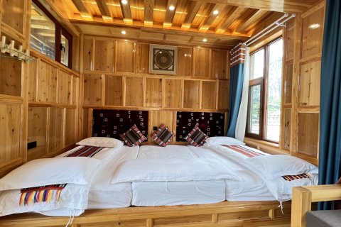 迭部扎尕那黑牦牛民宿