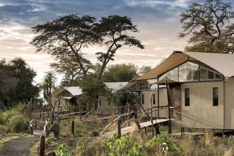 山楂树河边旅馆(Three Cities Thorntree River Lodge)