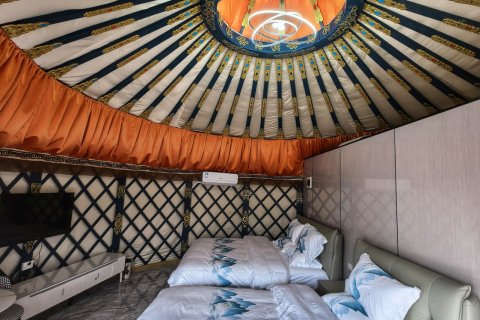 乌兰布统风情草原度假村