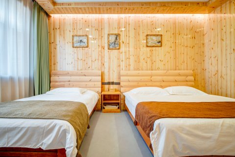 额尔古纳蒙古包游多多客栈