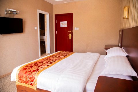 阿克苏鑫达商务宾馆(世纪广场第一人民医院店)